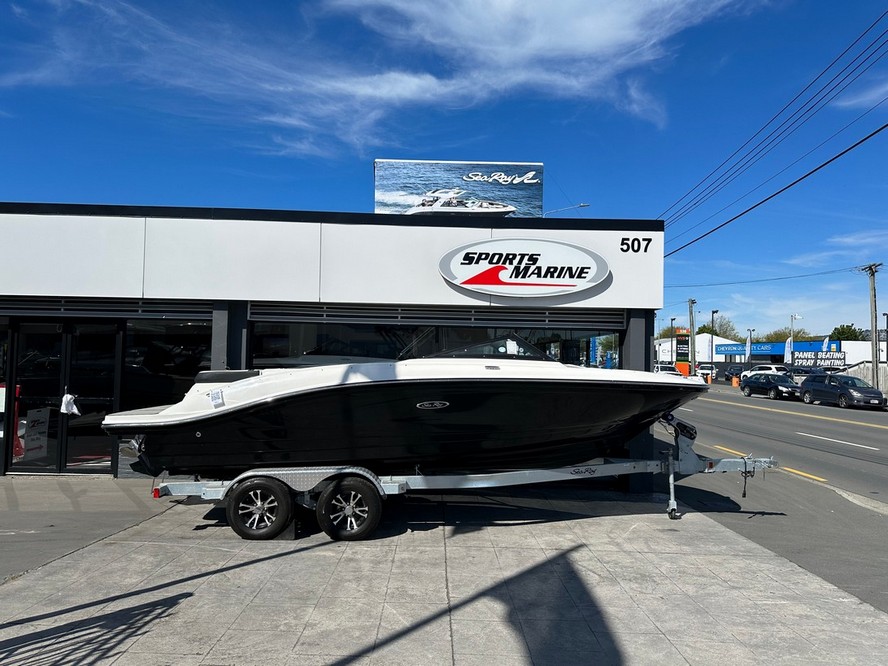Sea Ray SPX 210