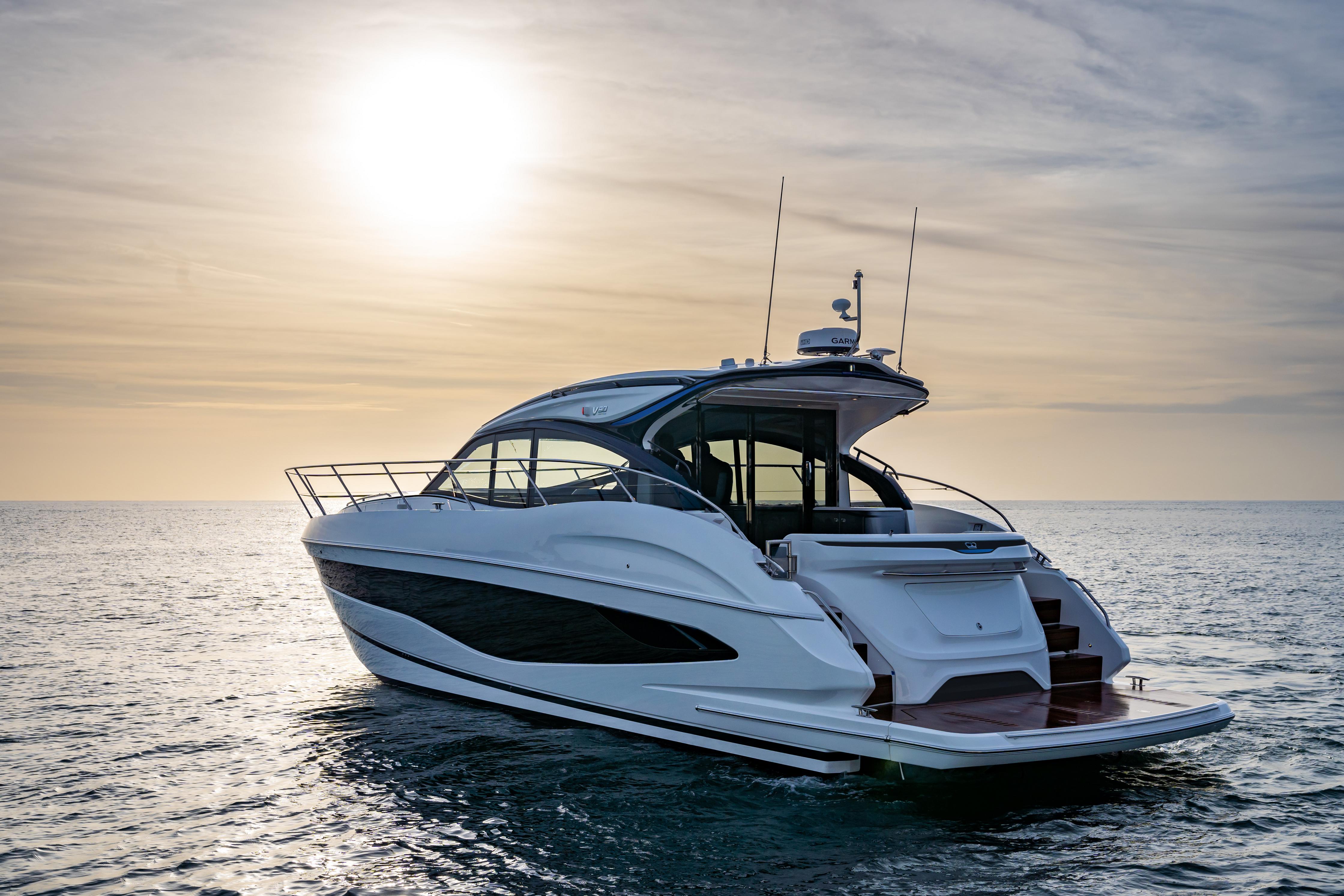 V50 Exterior White Hull 12