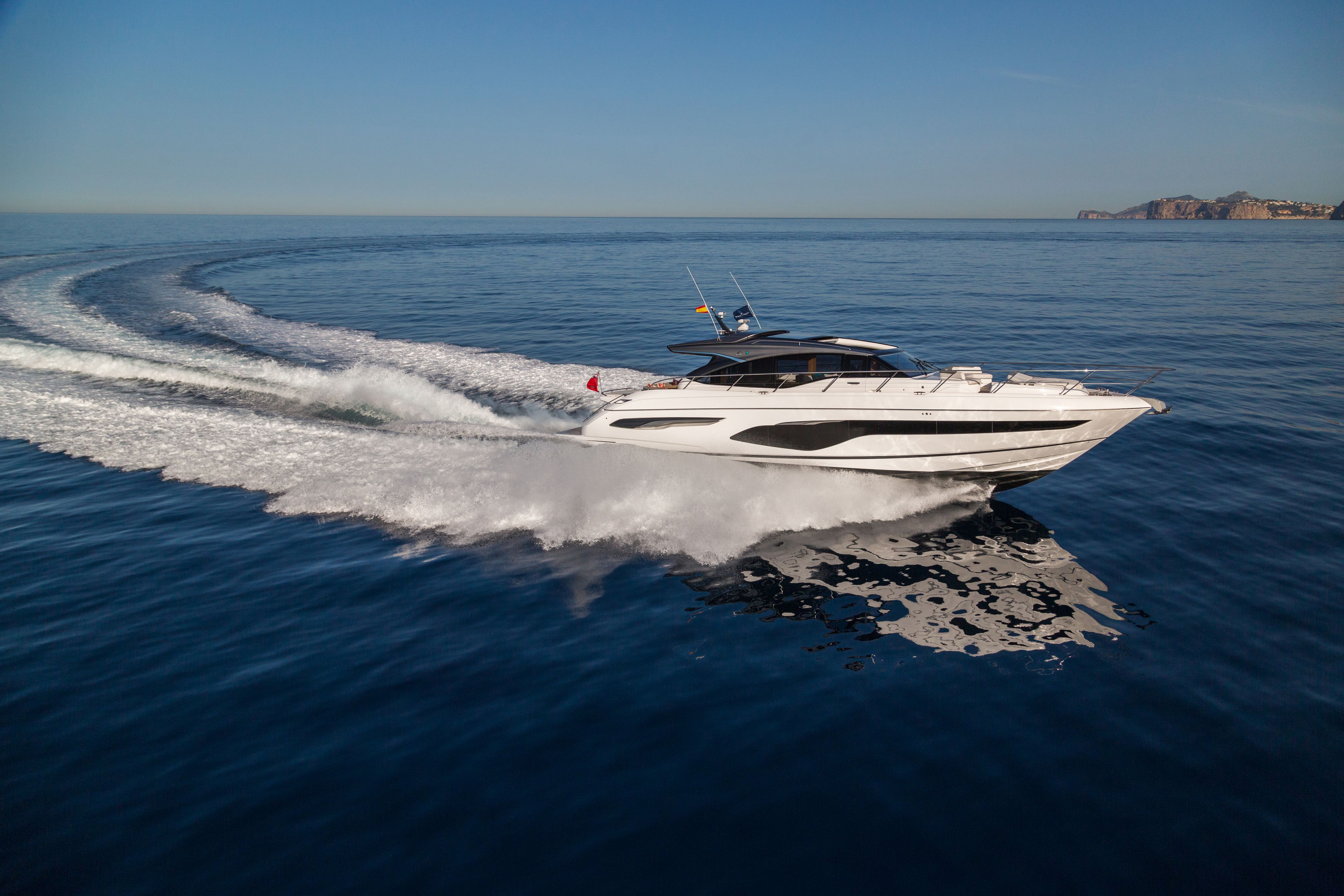 V65 Exterior White Hull 14