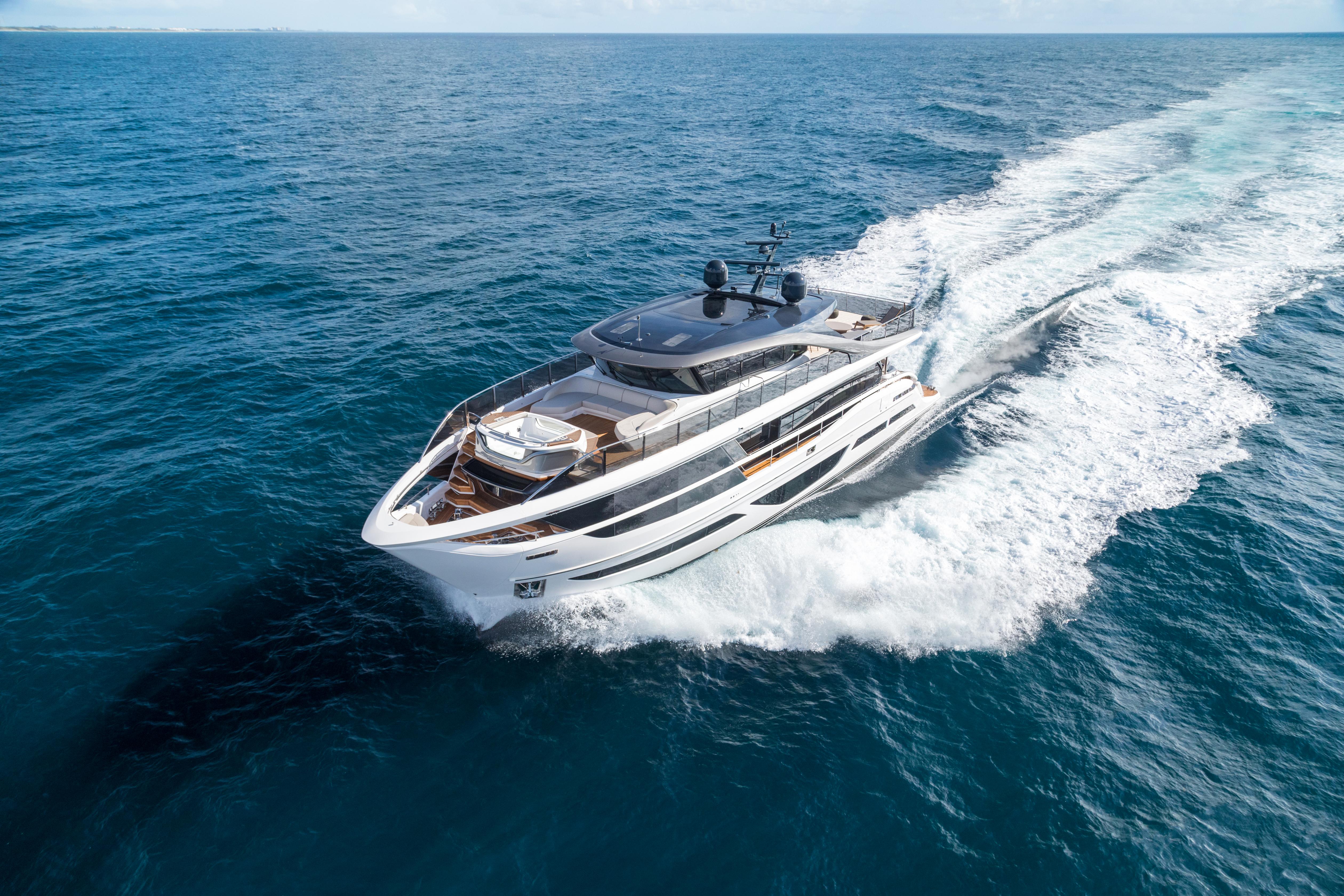 X95 Slot 5 Exterior White Hull 1