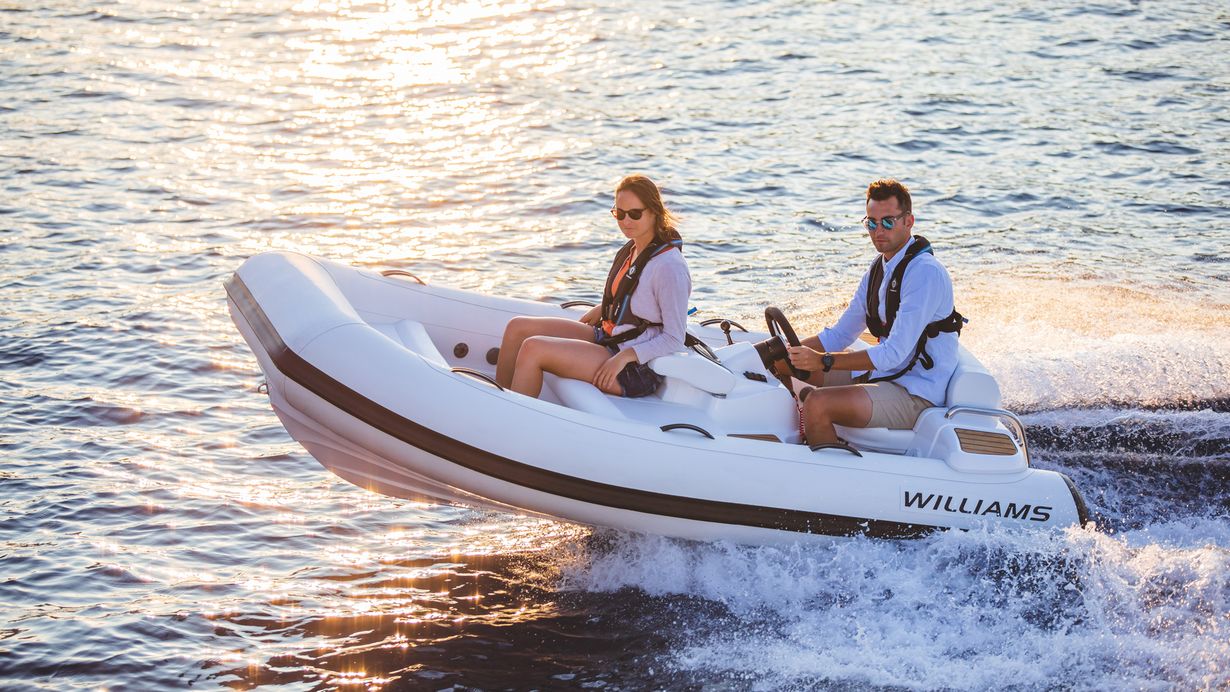 Williams 325 Turbo Jet Tender