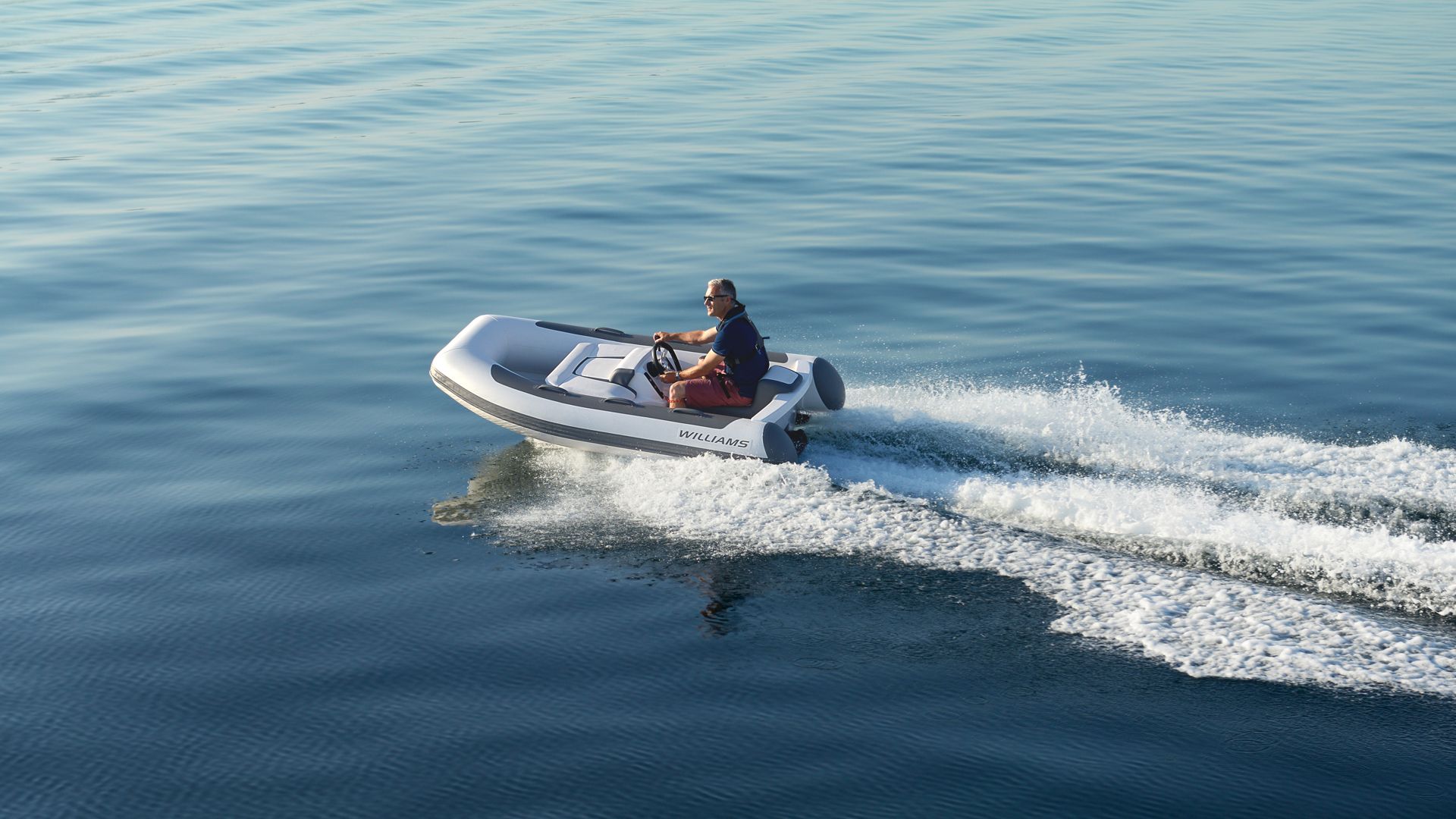 Minijet 280 Hero Image04