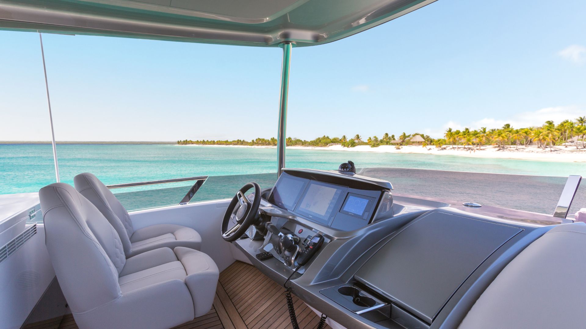 F55 Exterior Flybridge Helm 2