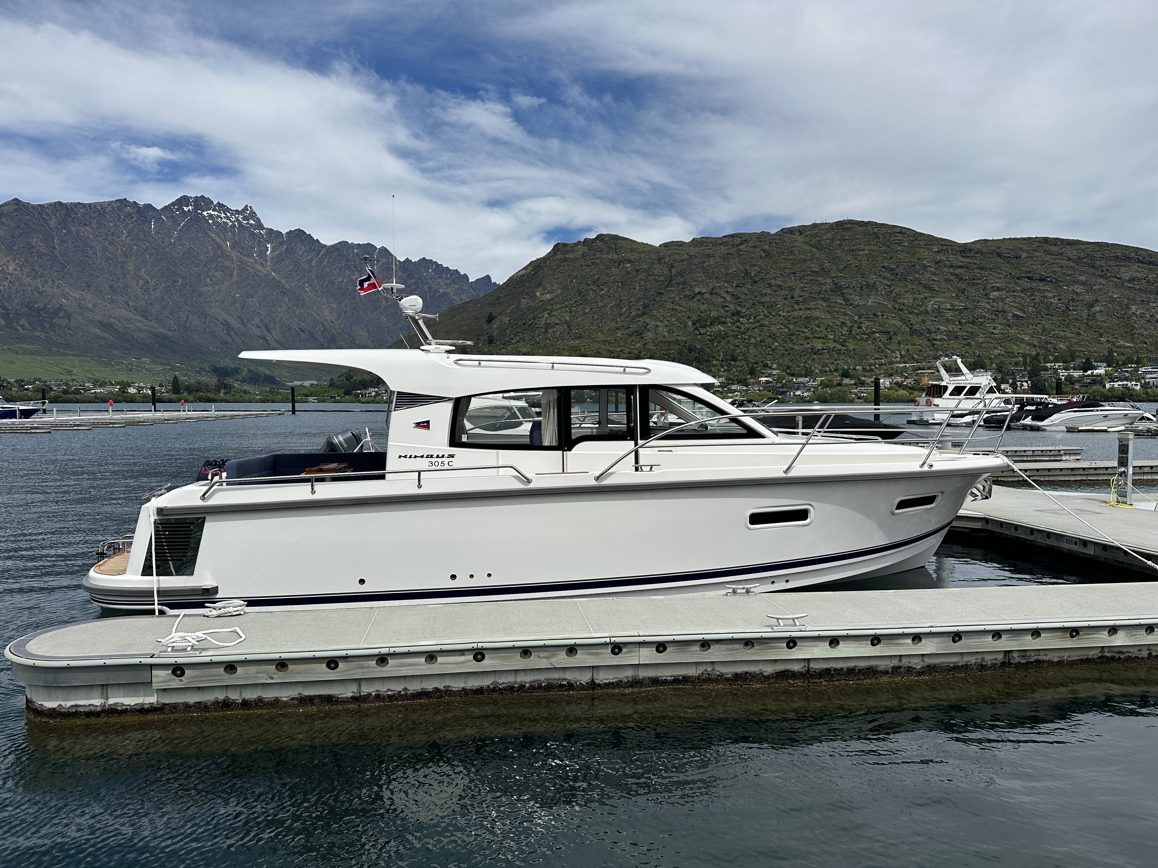 2025 Nimbus 305 Coupe - Boat Share