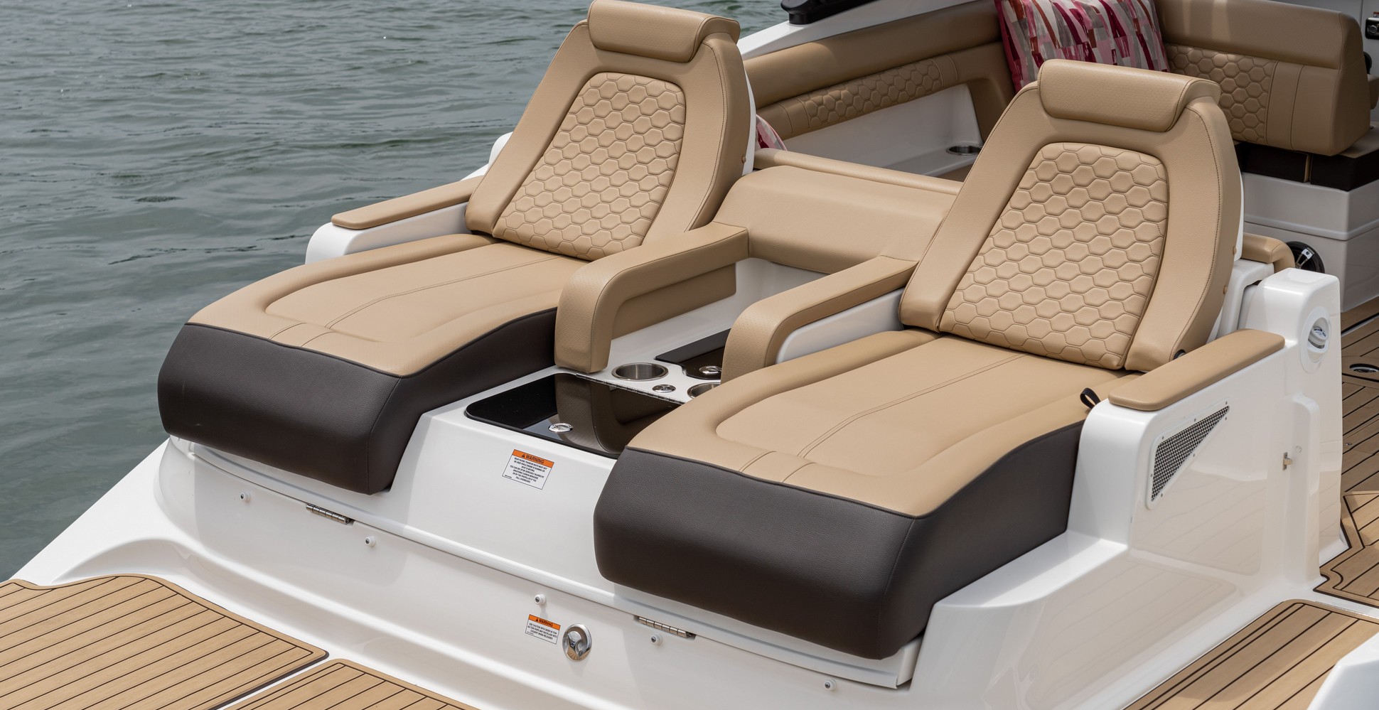 2023 Sdx 290 Sdx290 Starboard Stern Transom Loungers 07625
