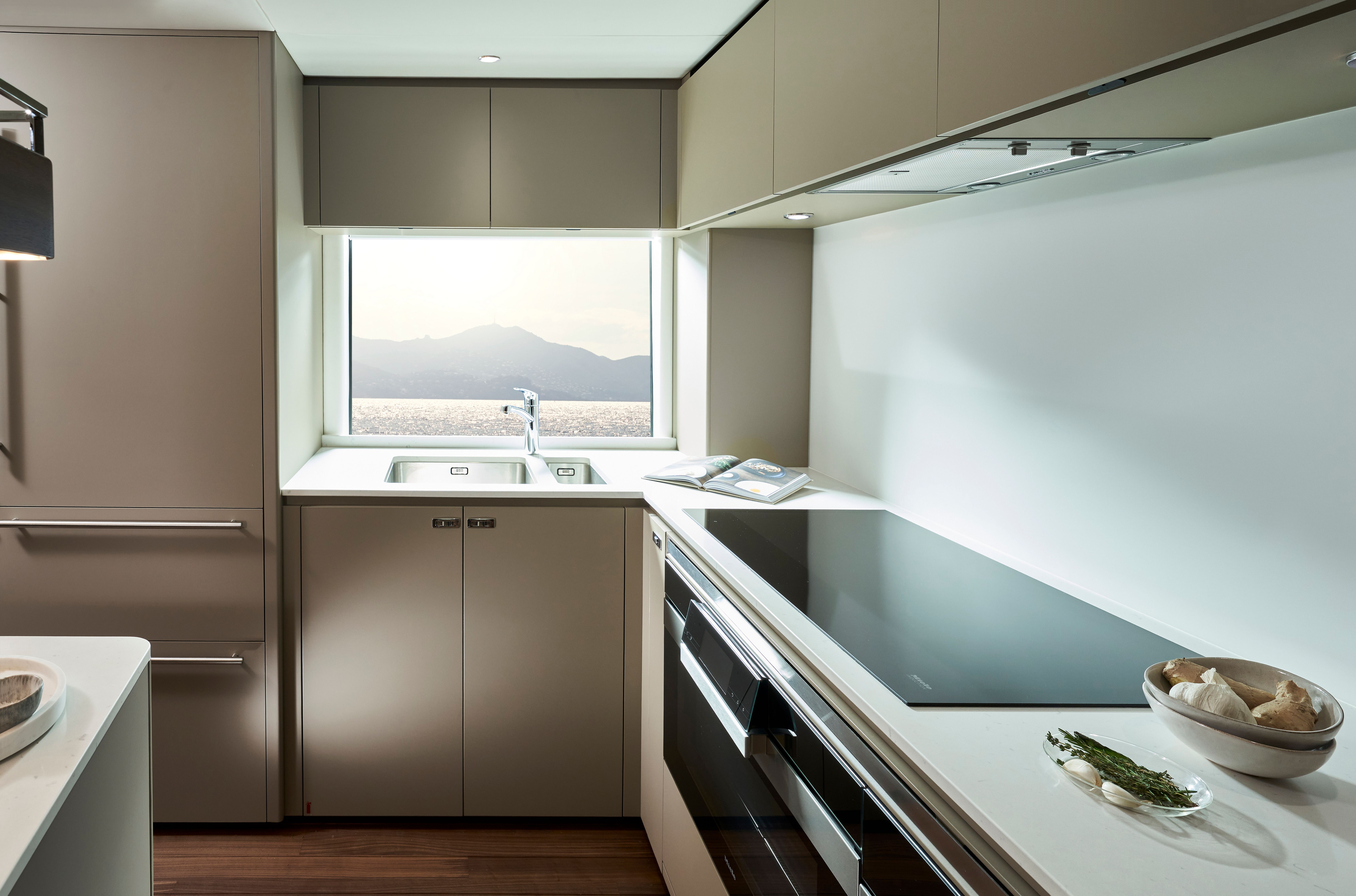 Y95 Galley 7 Rt