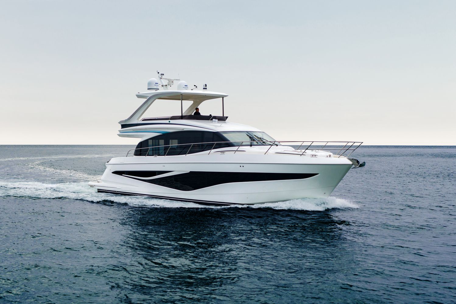 F58 Exterior White Hull 01