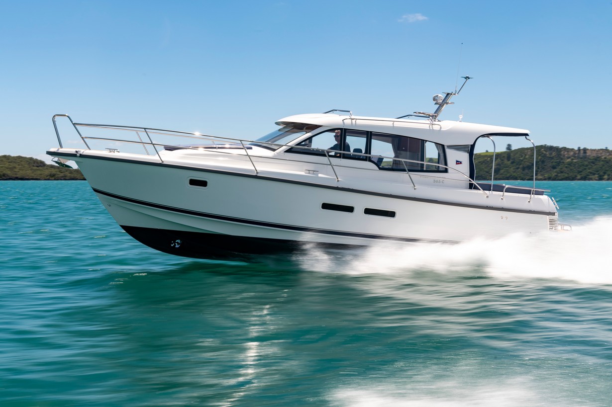 2023 Nimbus 365 Coupe 2023 Nimbus 365 Coupe