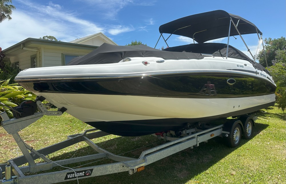 2019 Hurricane Sundeck 2400 OB