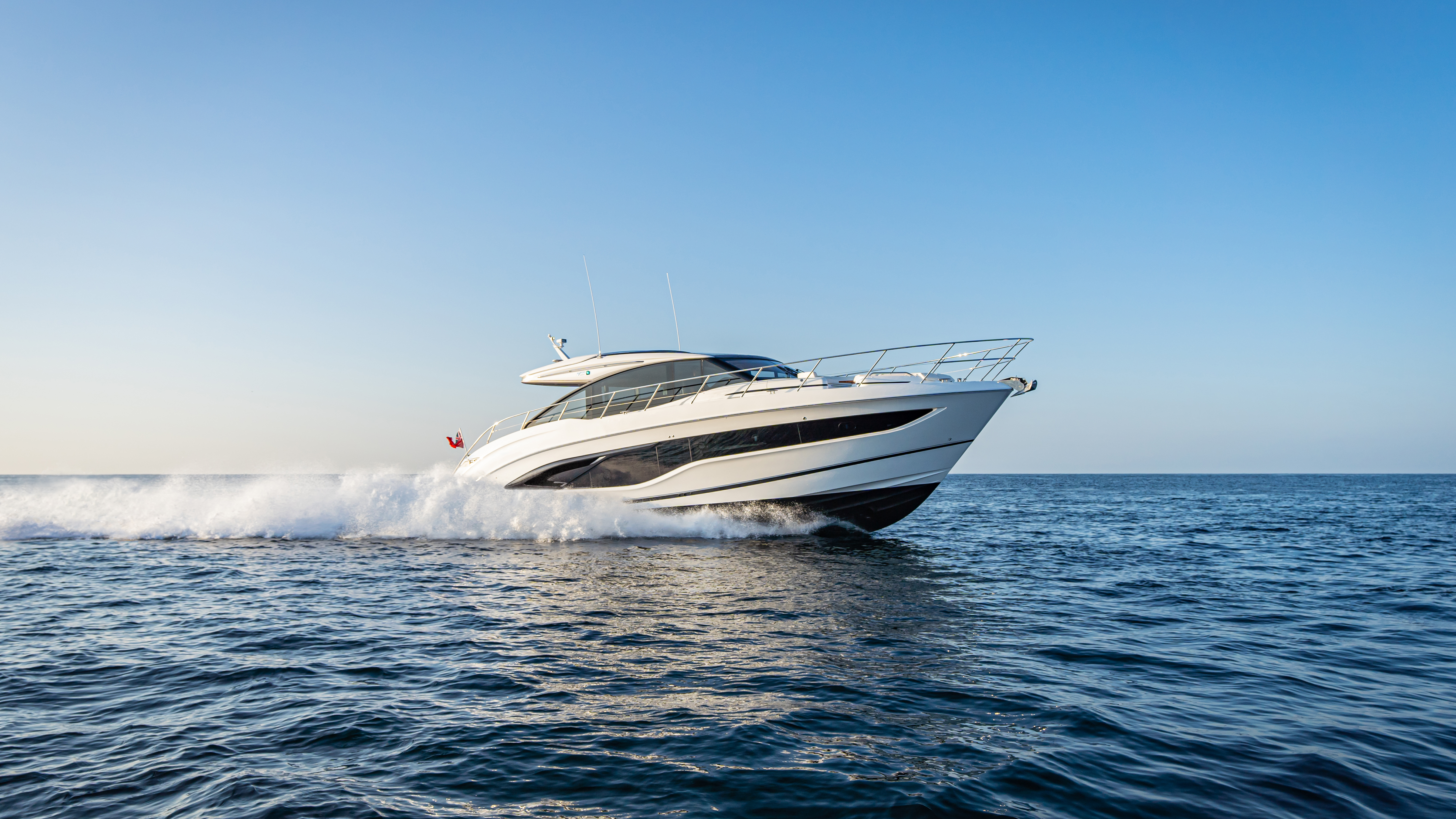 V55 Exterior White Hull 01