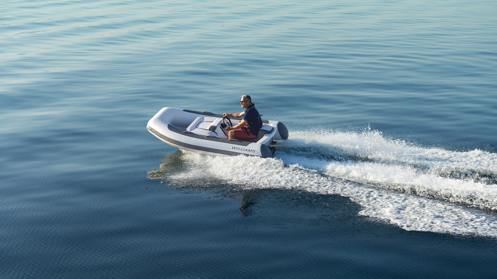 Minijet 280 Hero Image04