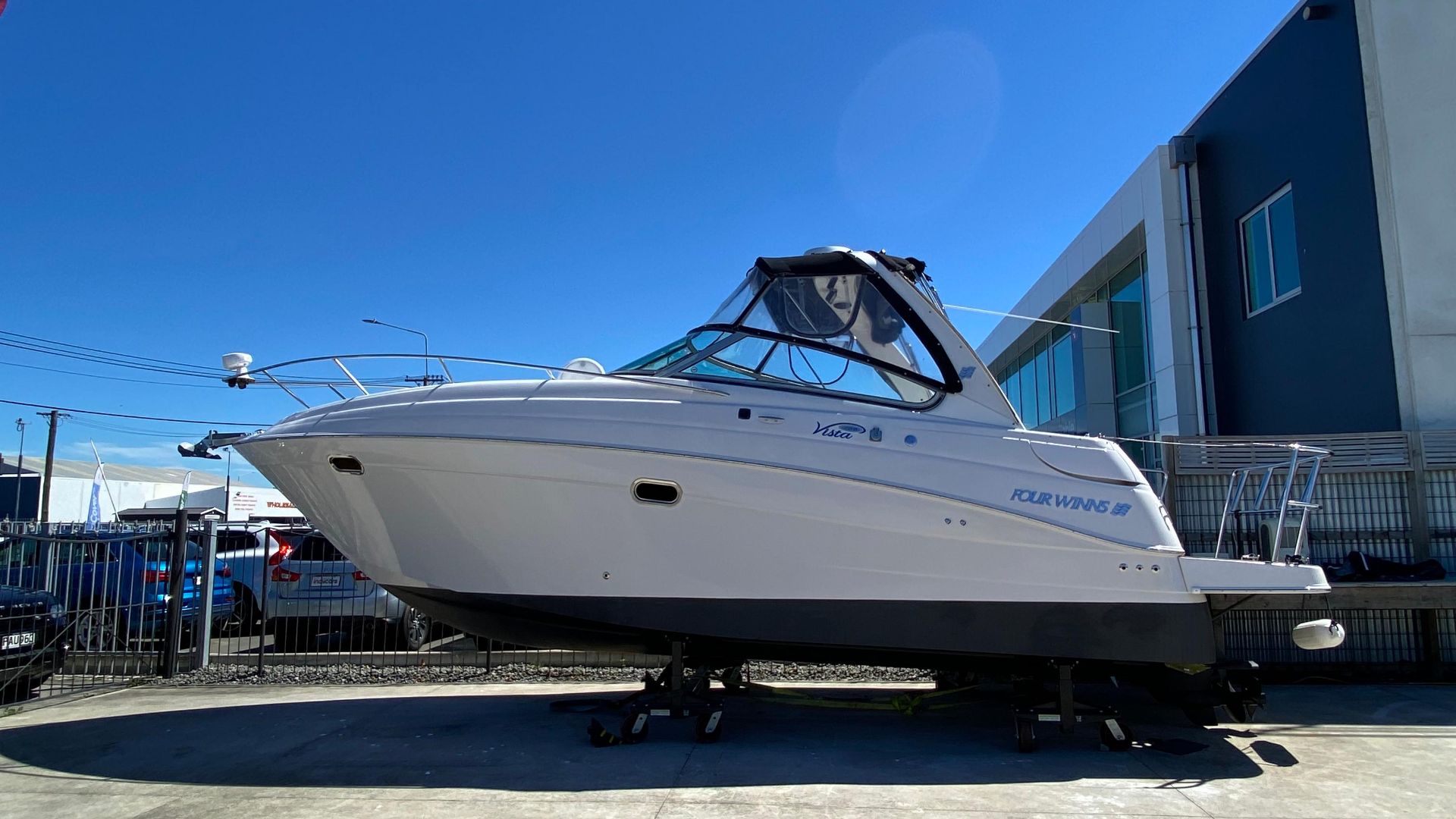 2006 Four Winns V288