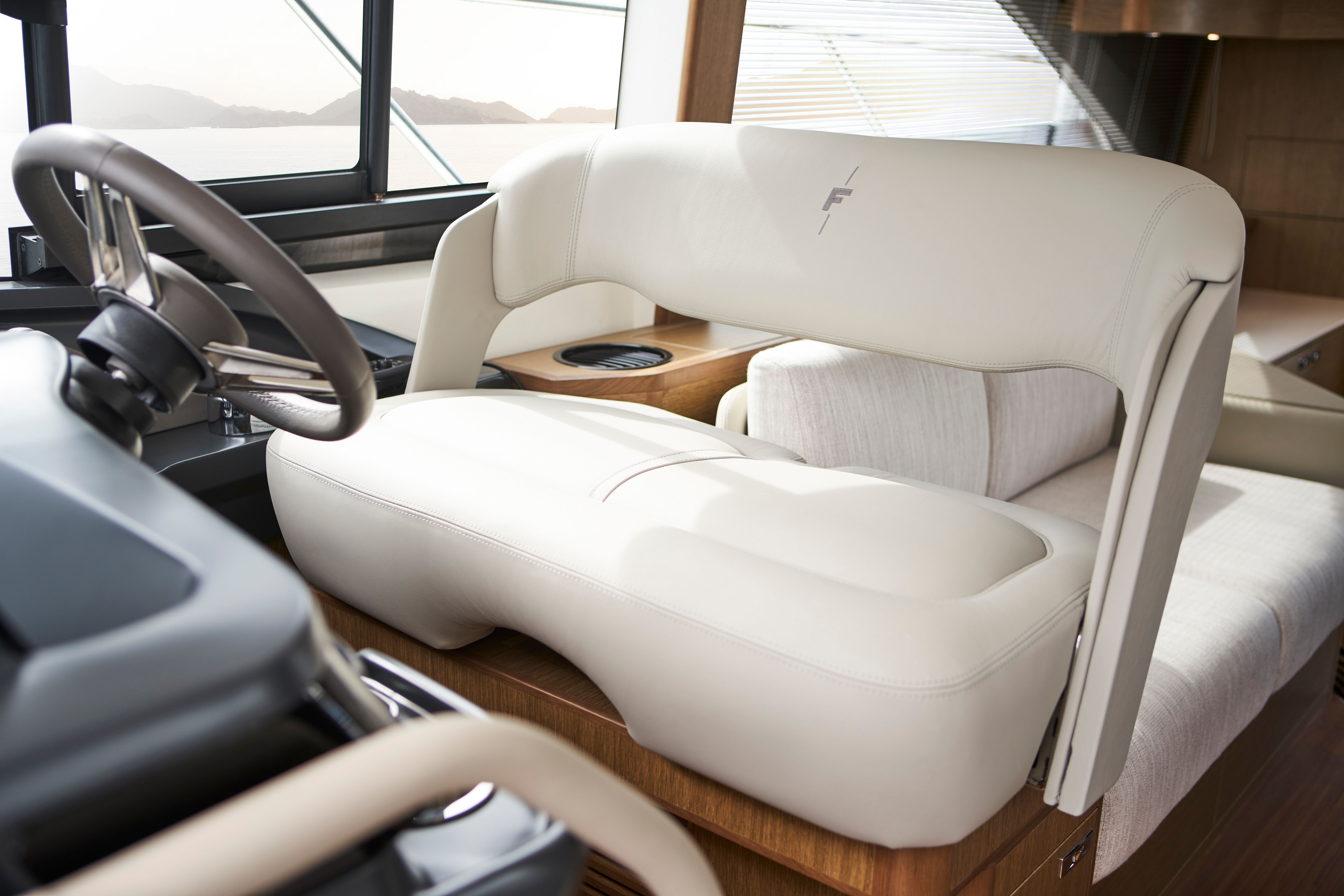 F45 Interior Helm Seat Rovere Oak Satin