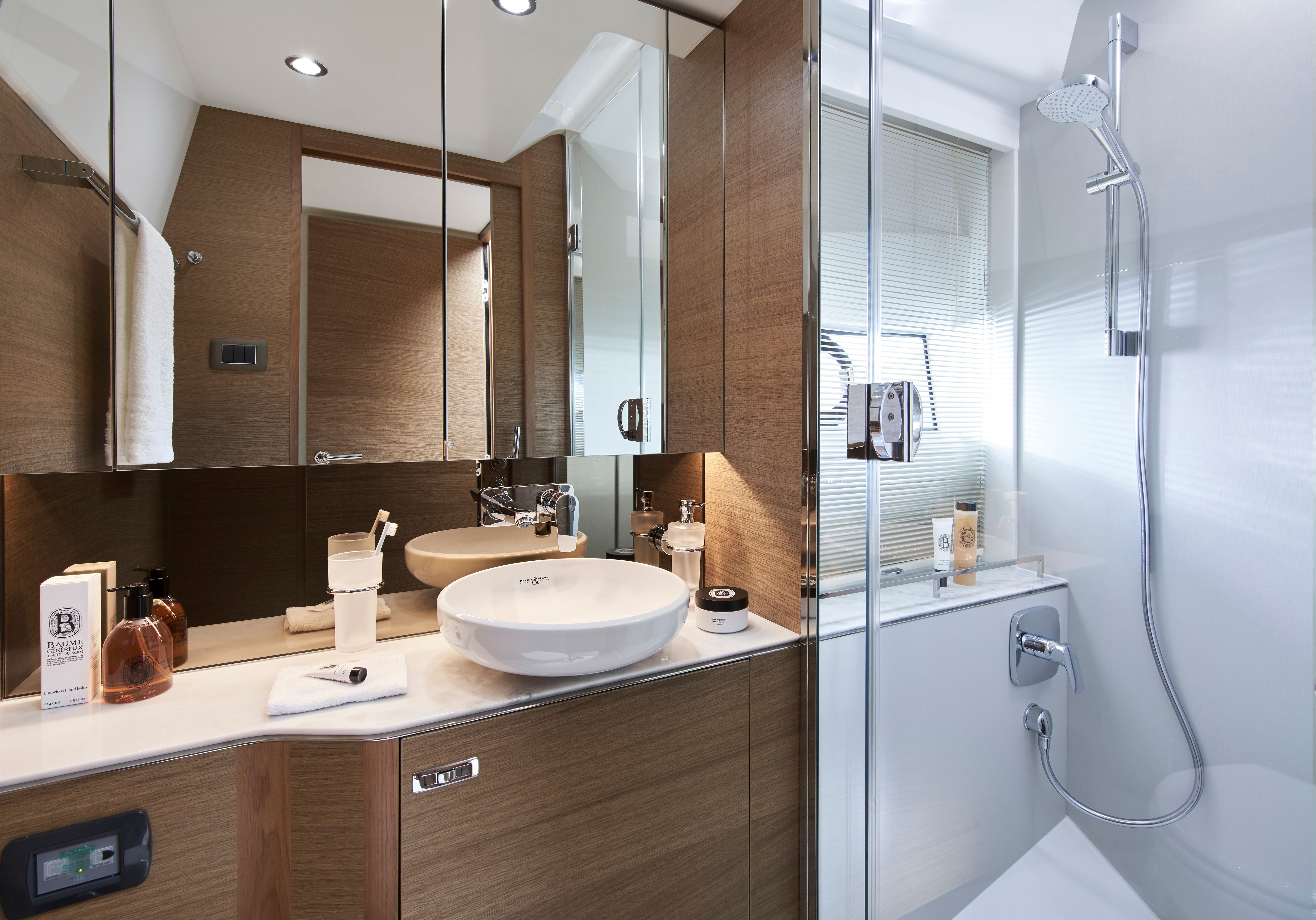 F45 Interior Owners Bathroom Rovere Oak Satin
