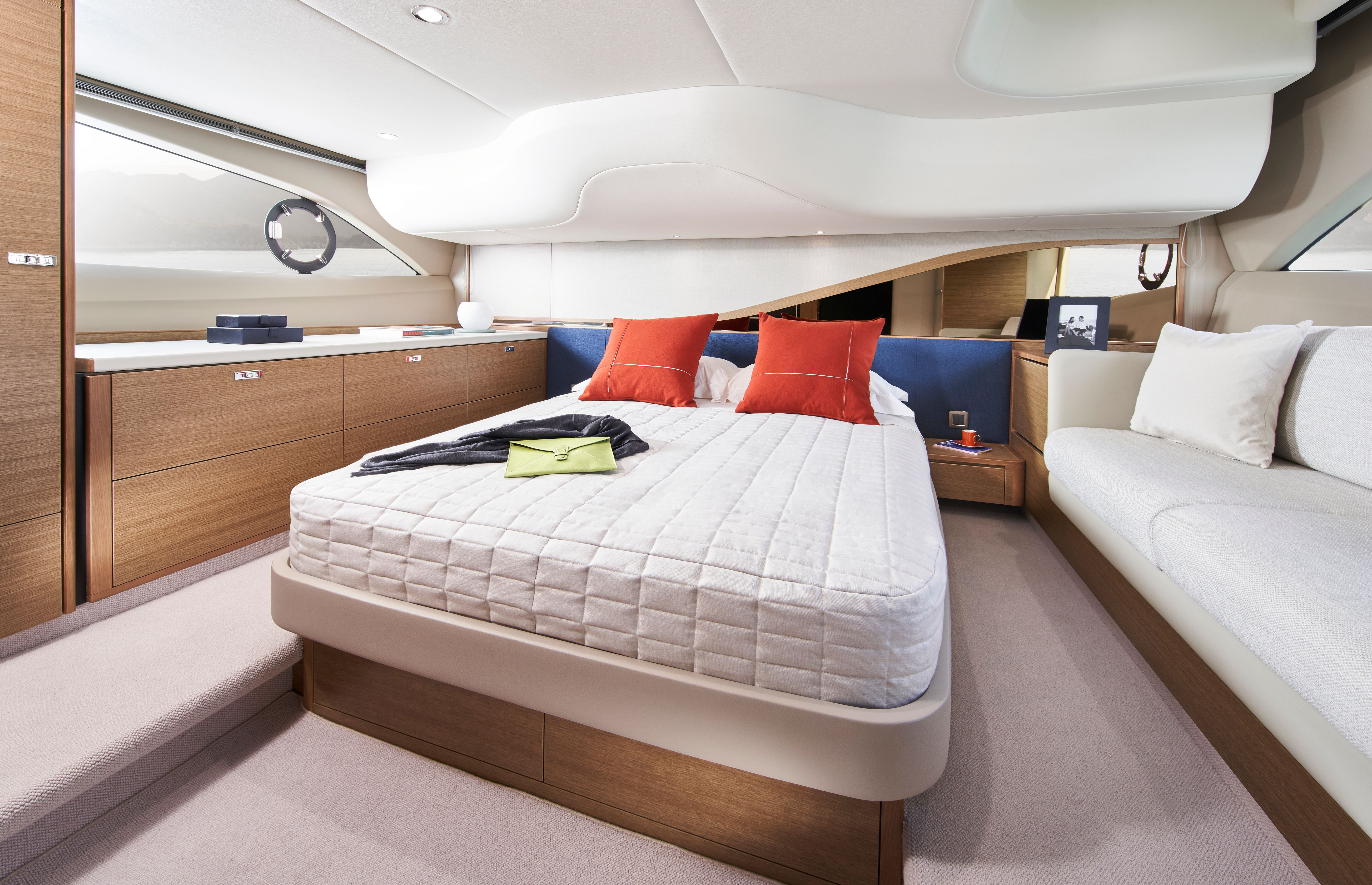 F45 Interior Owners Stateroom Rovere Oak Satin