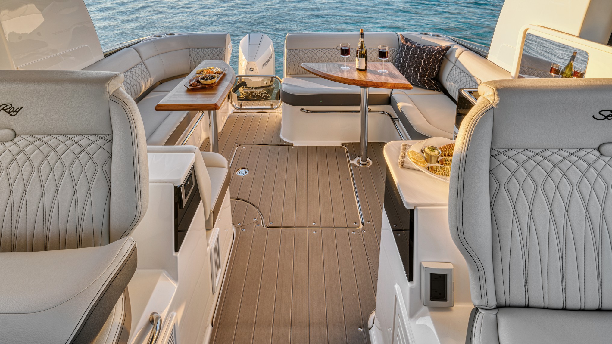 2021 Sundancer 370 Outboard Dao370 Cockpit 05228