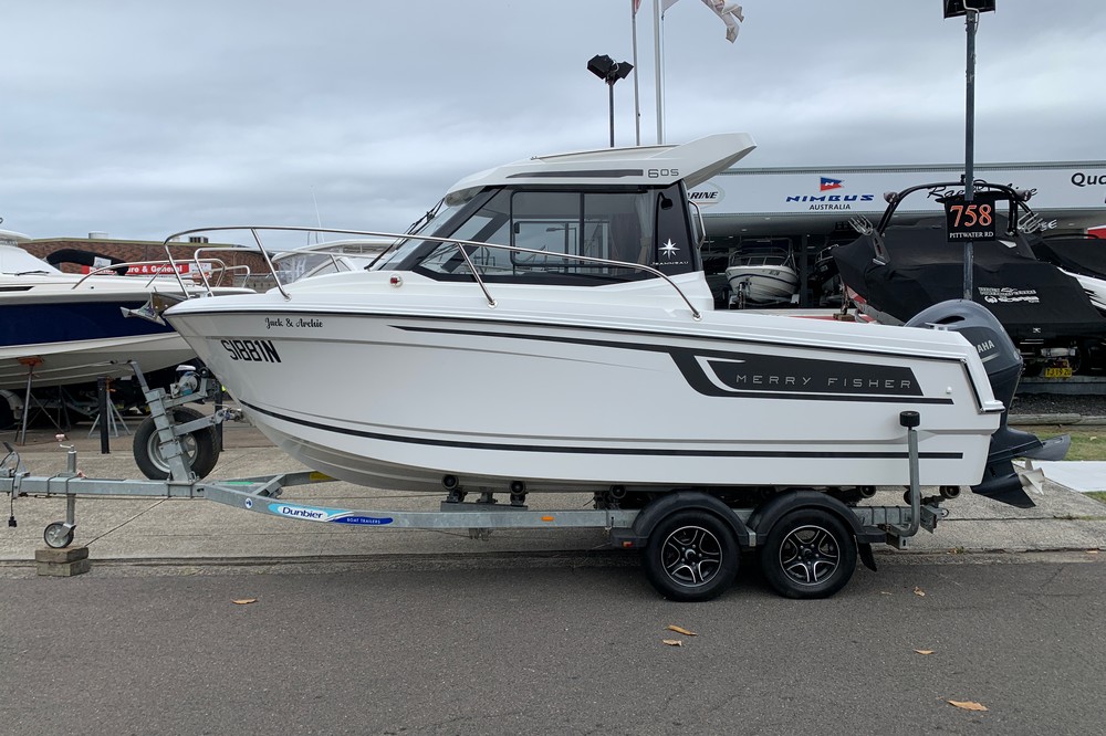 2017 Jenneau Merry Fisher 605