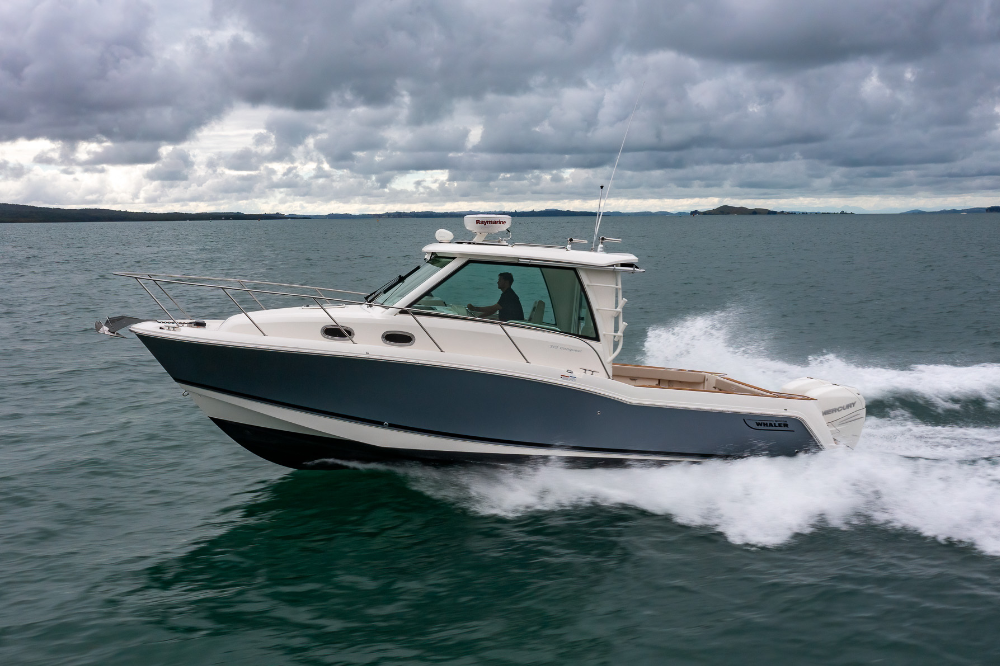 2019 Boston Whaler 315 Pilothouse
