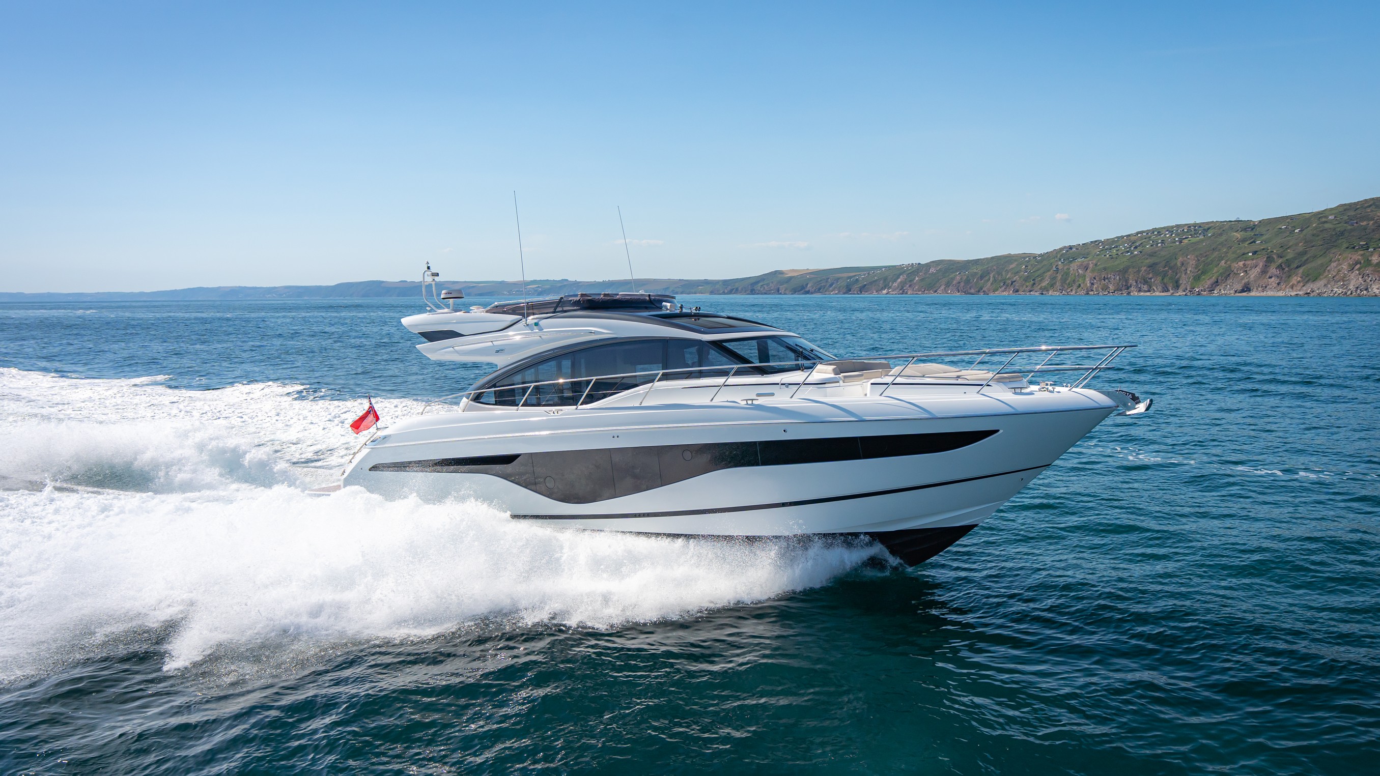 S62 Exterior White Hull 6