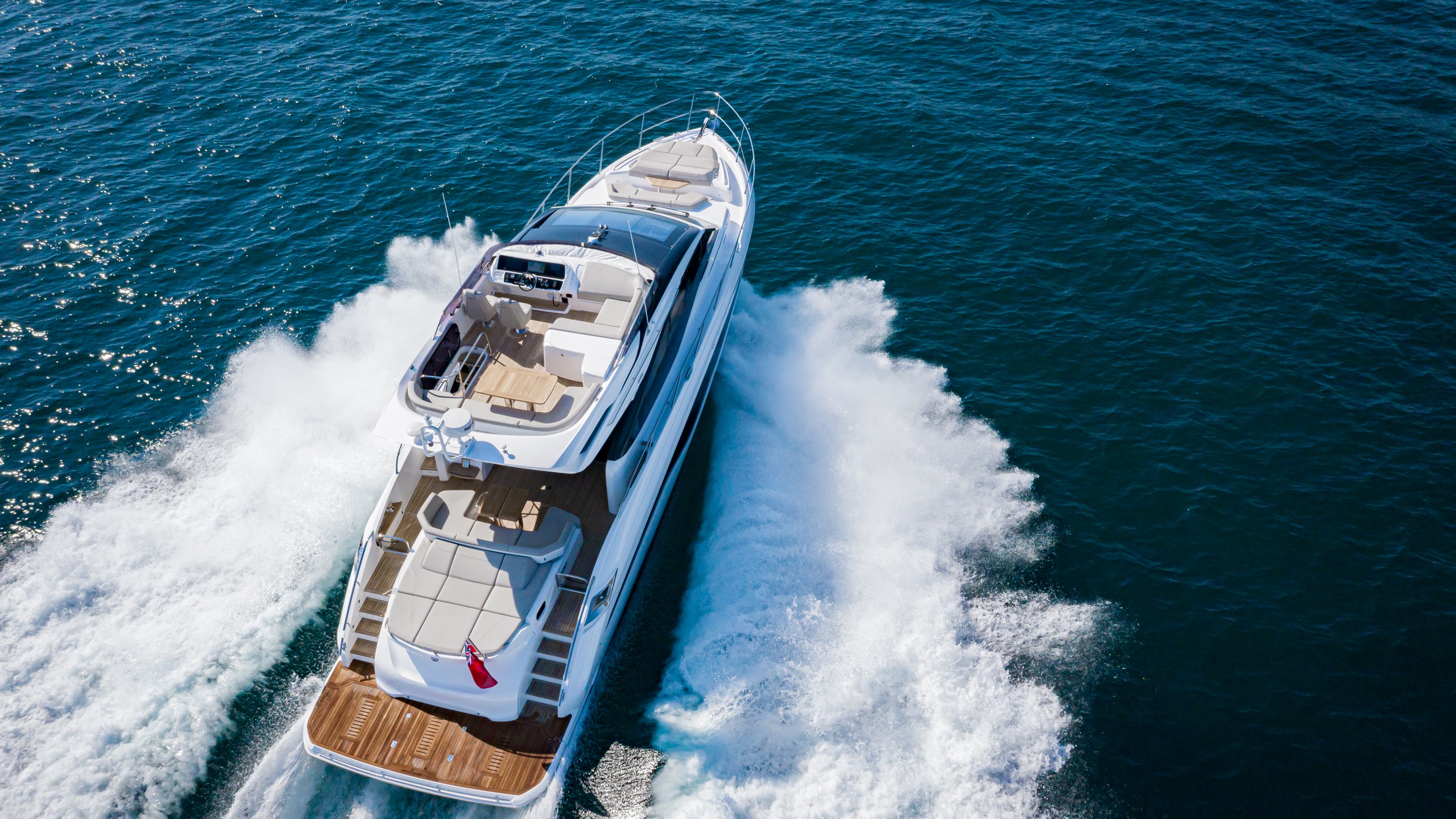 S62 Exterior White Hull 7
