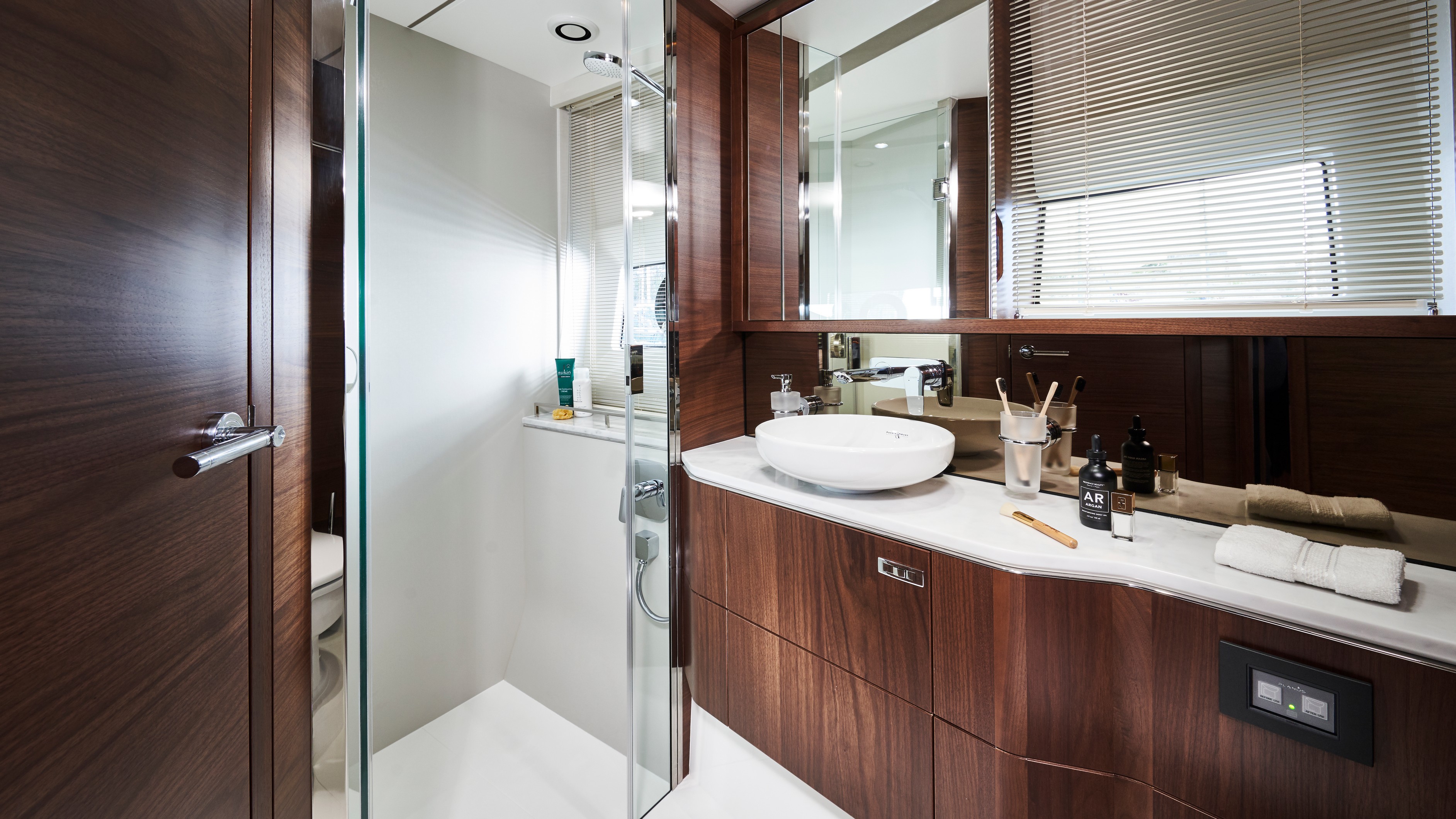 S62 Interior Forward Cabin Bathroom Walnut Satin