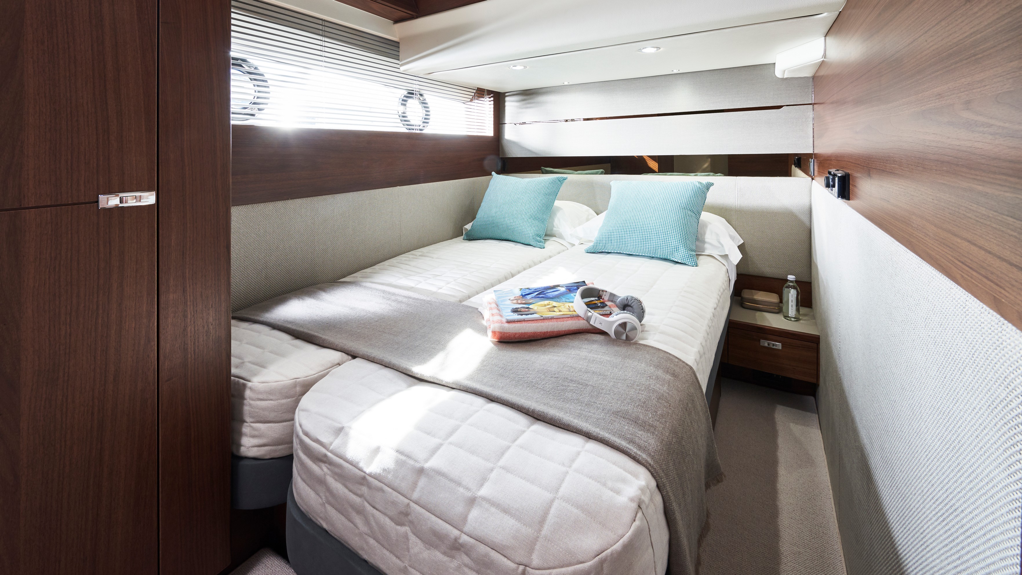S62 Interior Starboard Guest Cabin Double Bed Conversion