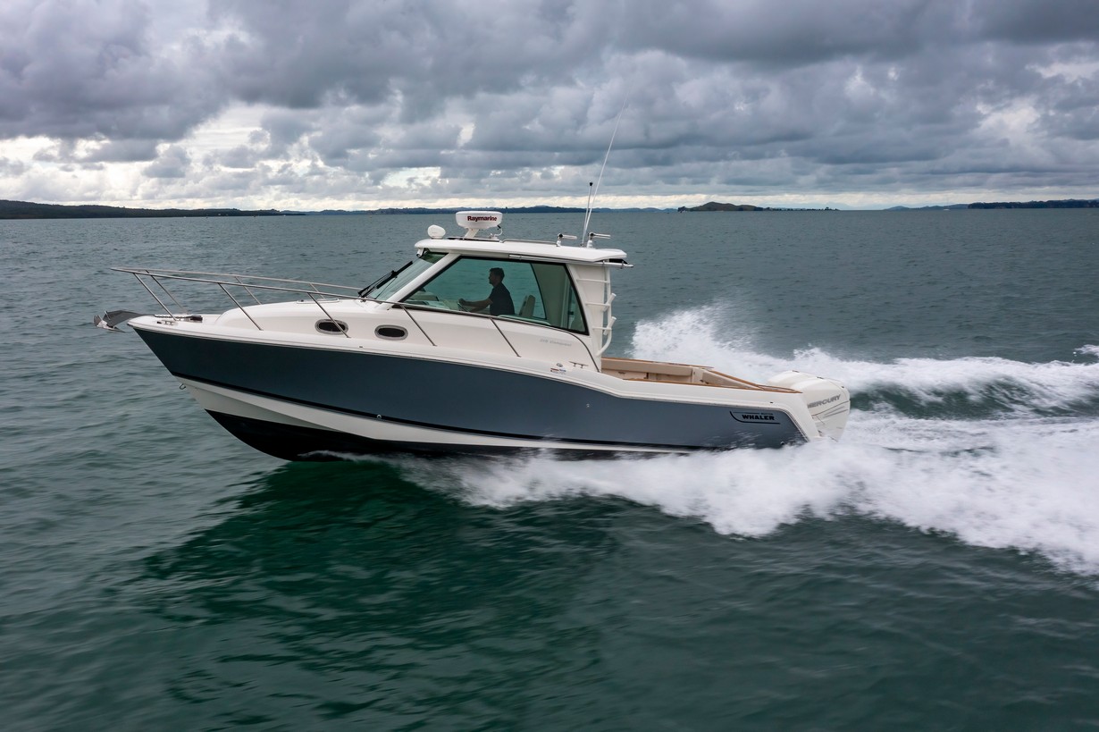 2019 Boston Whaler 315 Pilothouse