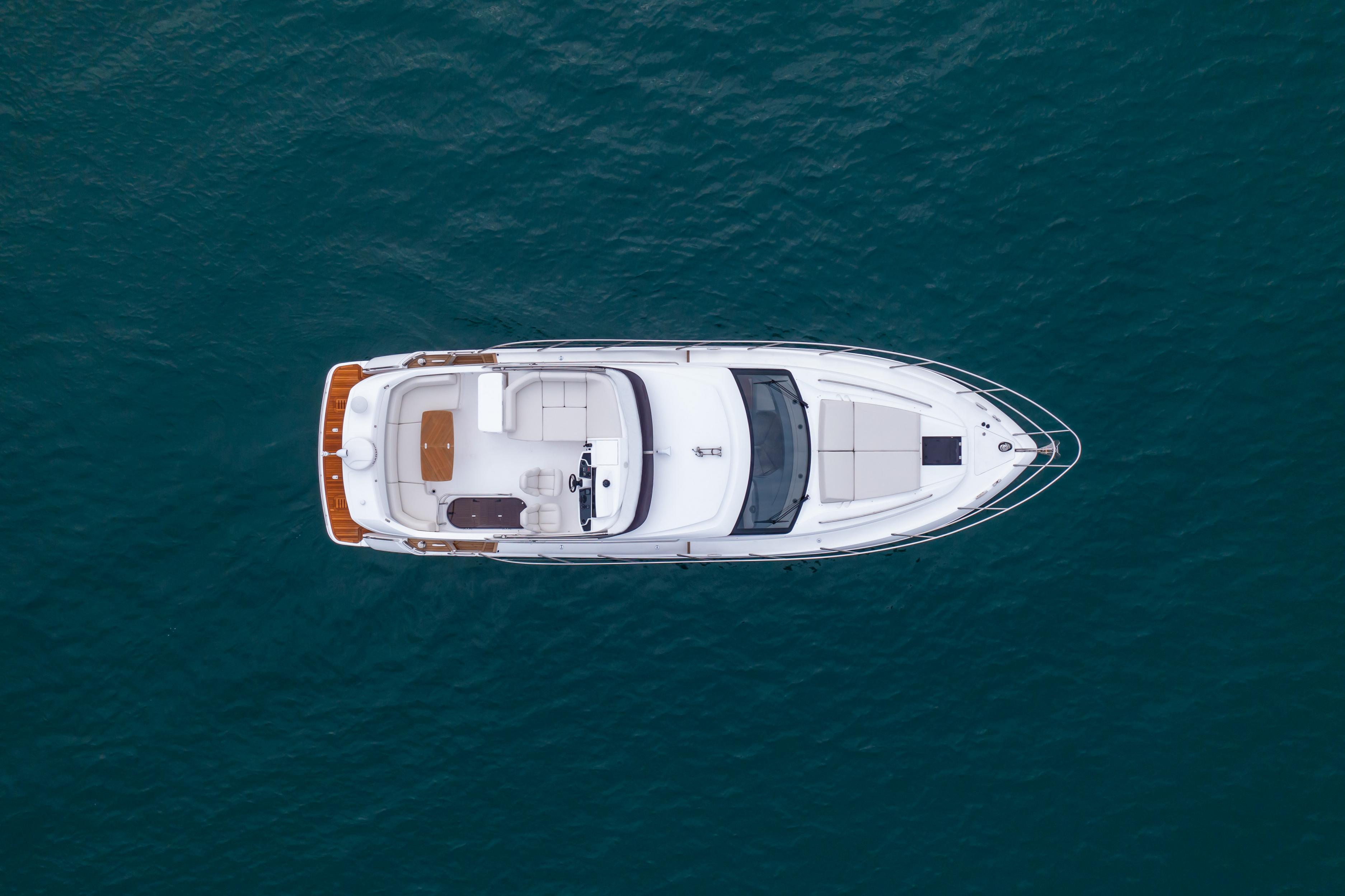 F50 Exterior White Hull 05 2022