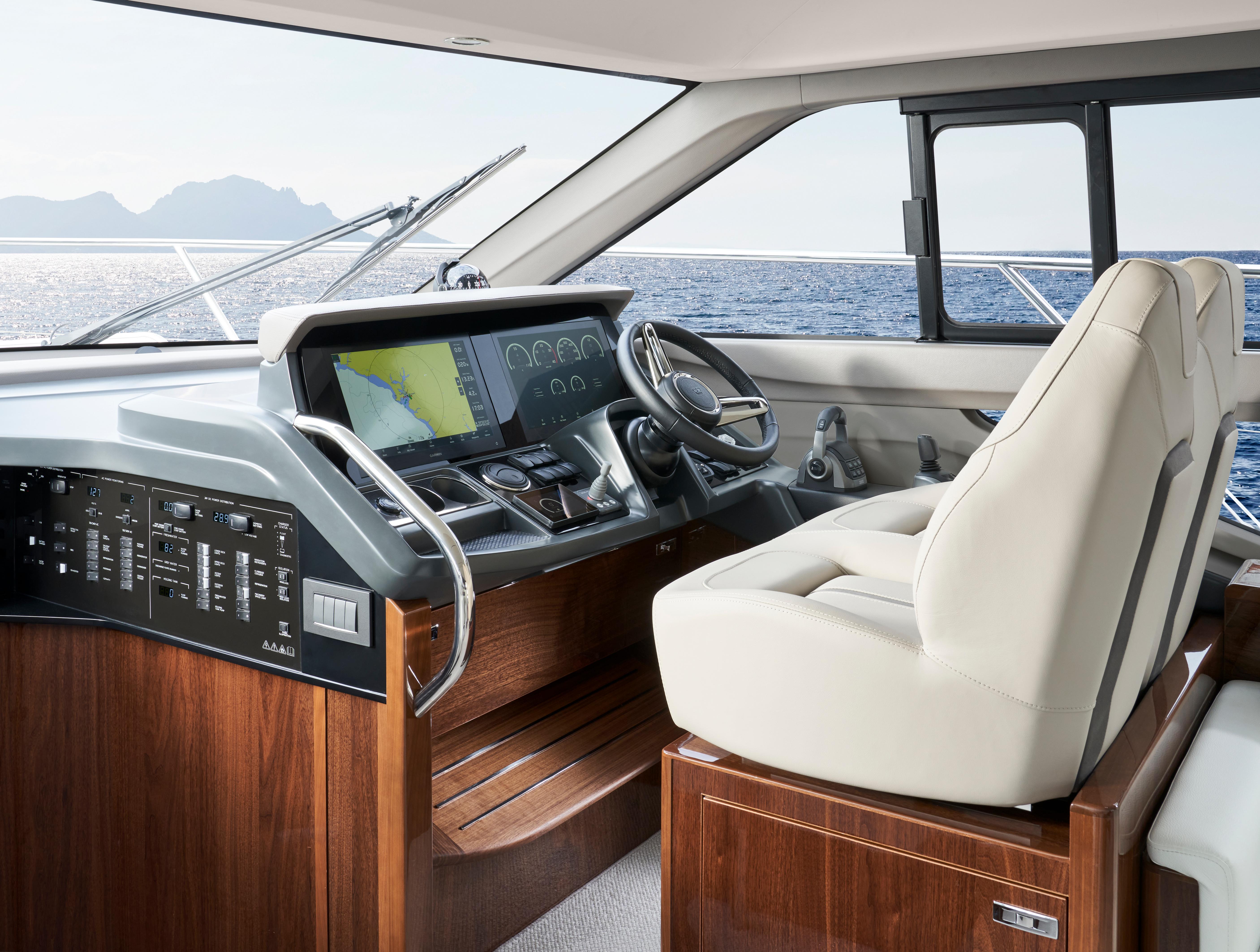 F50 Interior Helm Walnut Satin 2022