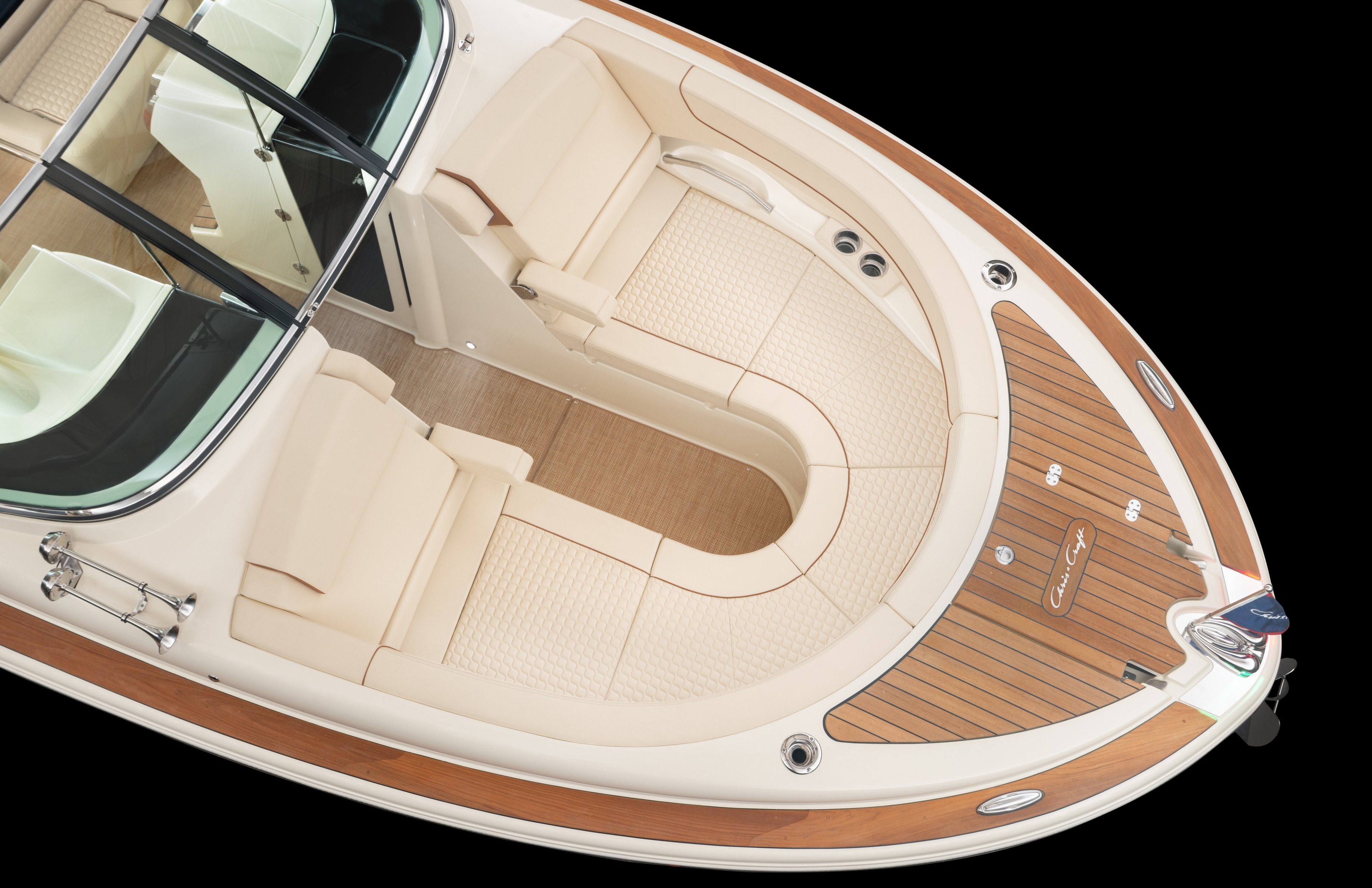 Chris Craft Launch 31 Gt Bow Armrest Down