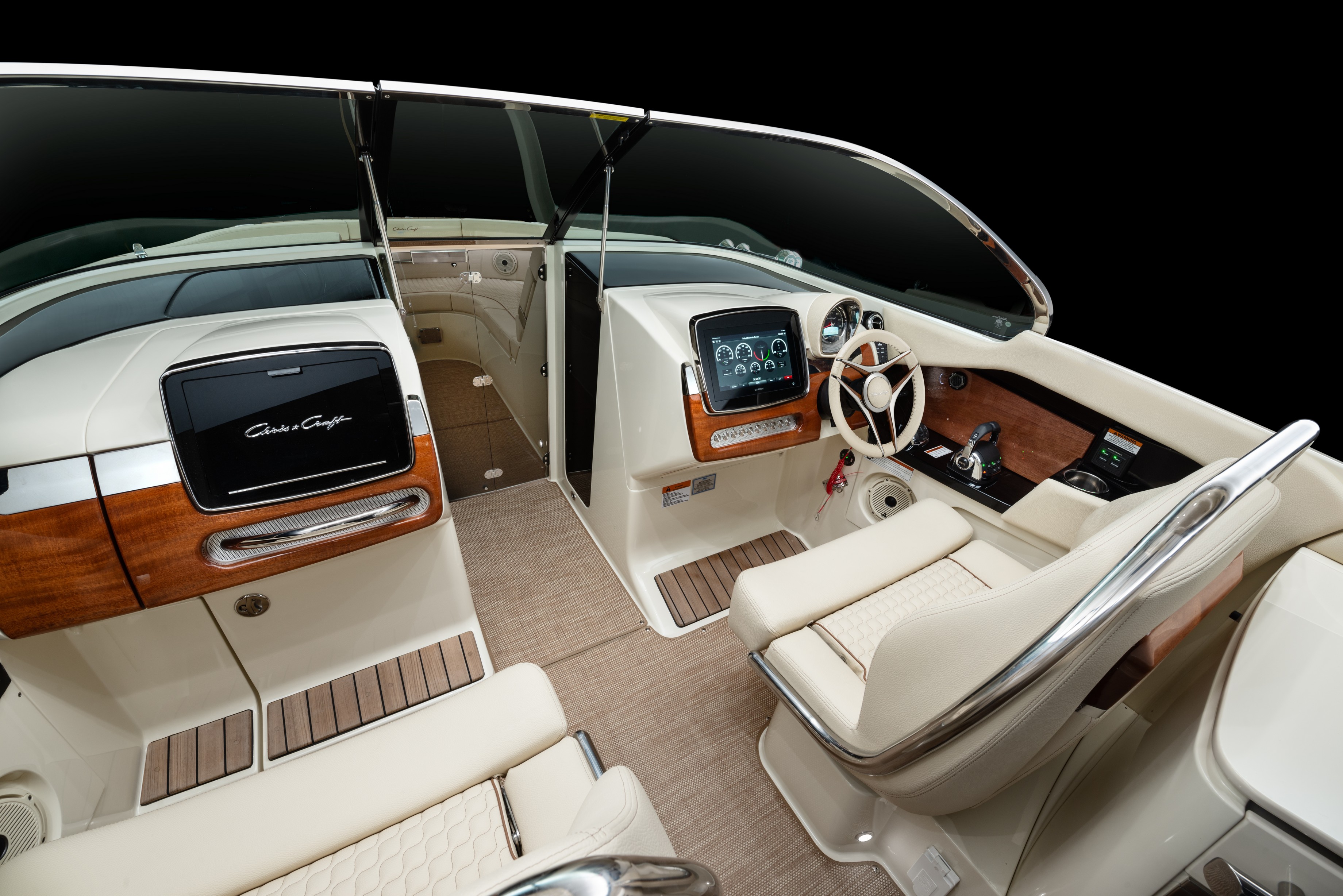 Chris Craft Launch 31 Gt Cockpit