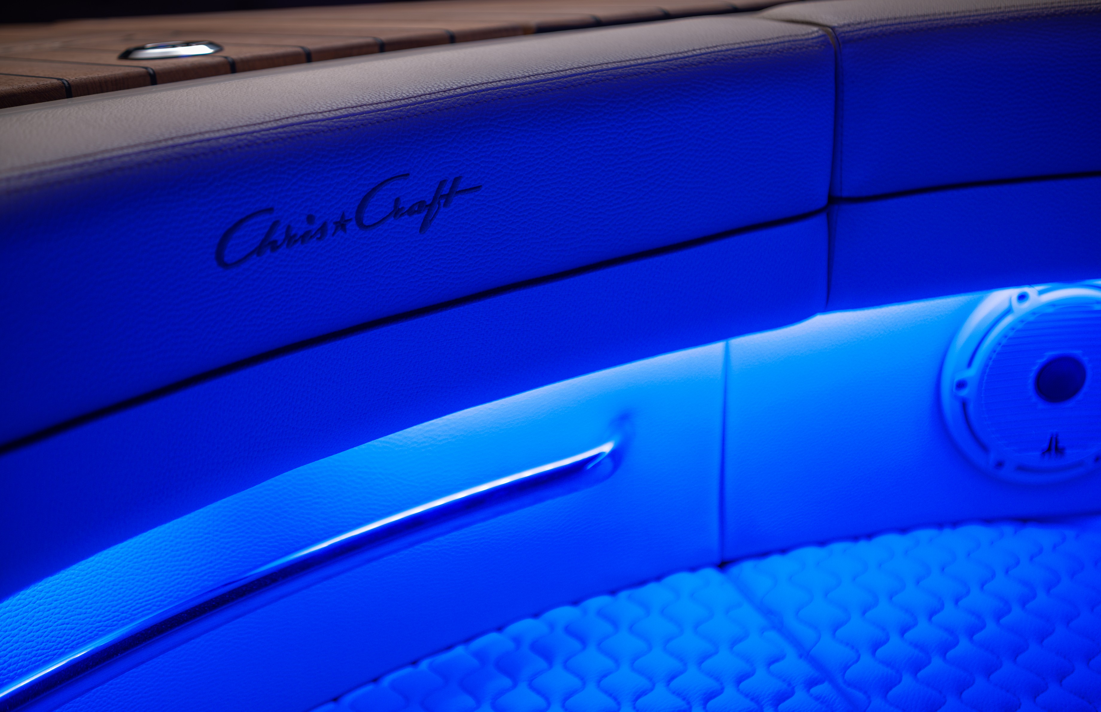 Chris Craft Launch 31 Gt Lighting Detail Opt 1