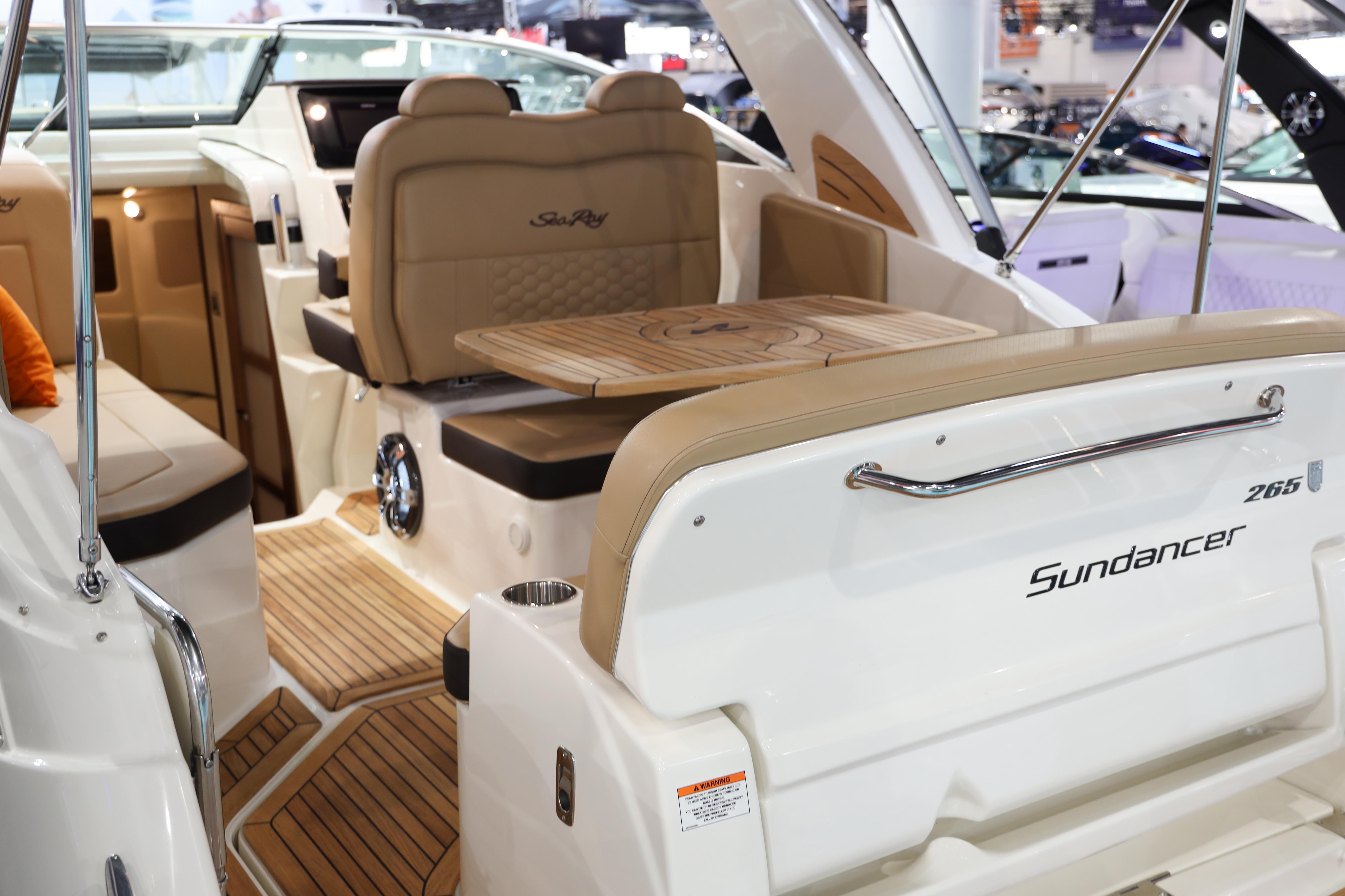 2020 Sundancer 265 Europe Cockpit 1
