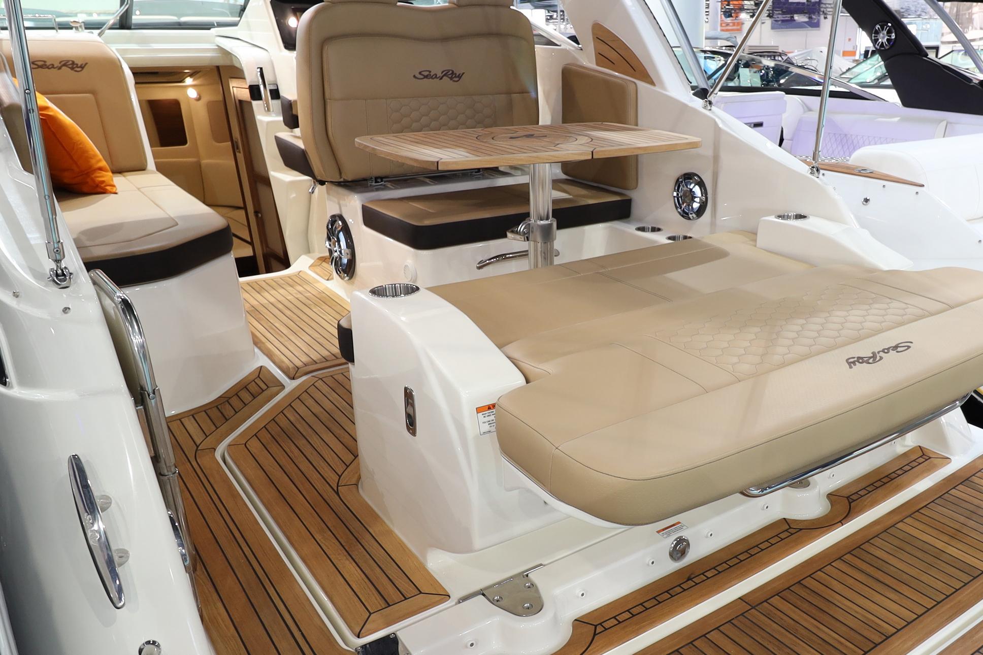 2020 Sundancer 265 Europe Cockpit 4
