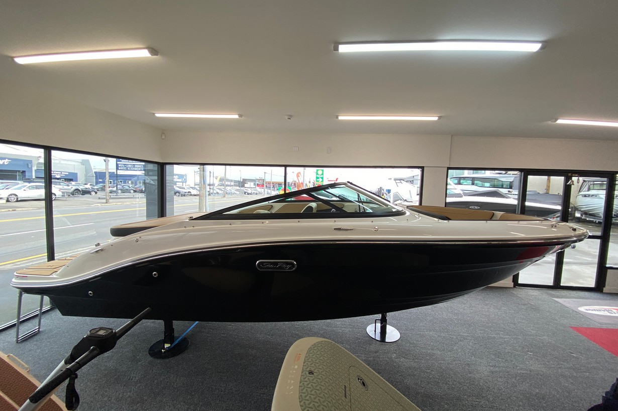 Sea Ray SPX 190 Sea Ray SPX 190