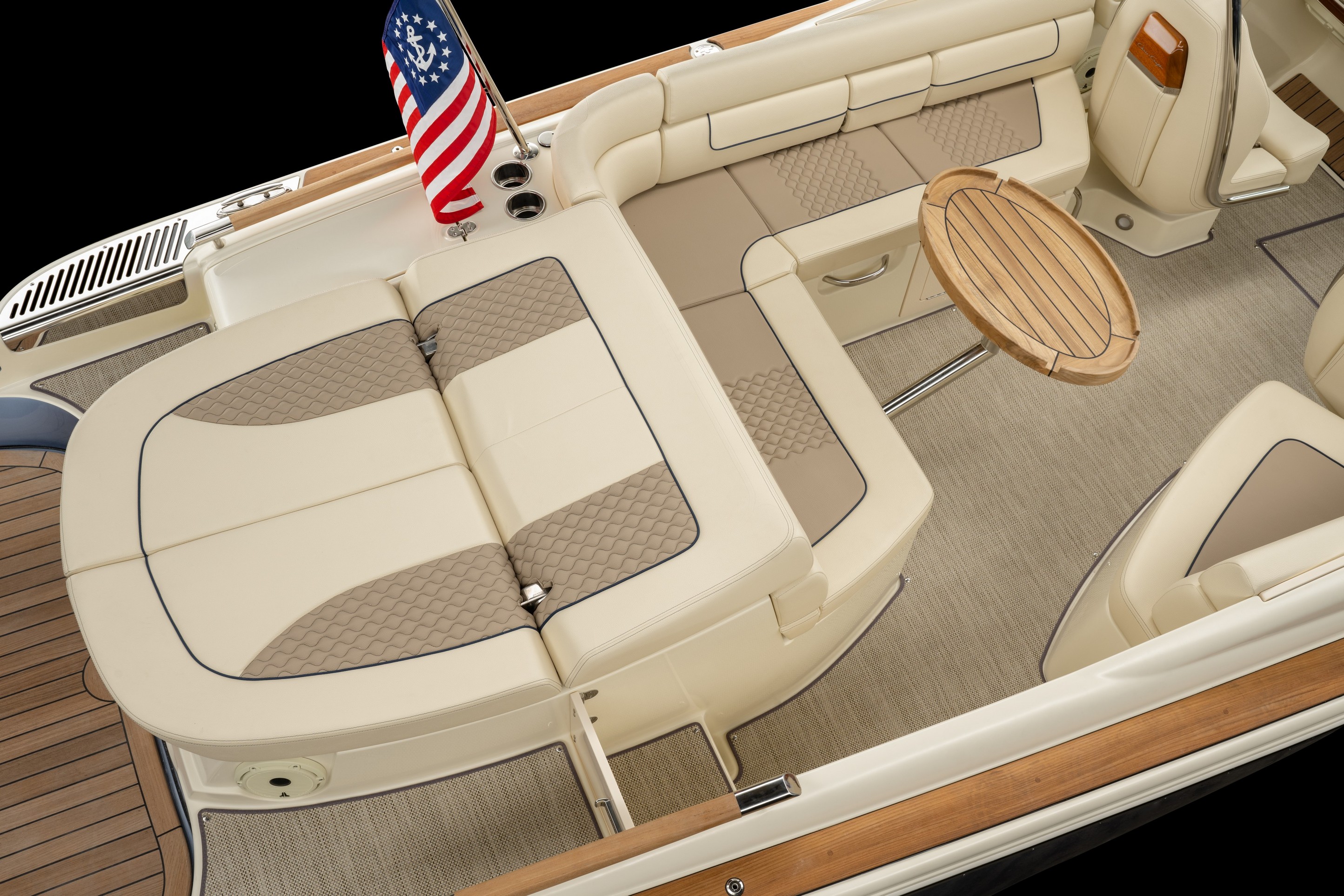Chris Craft Launch 25 Gt Stern Table Out