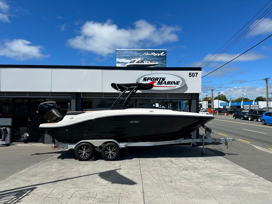 Sea Ray SPX 210 OB