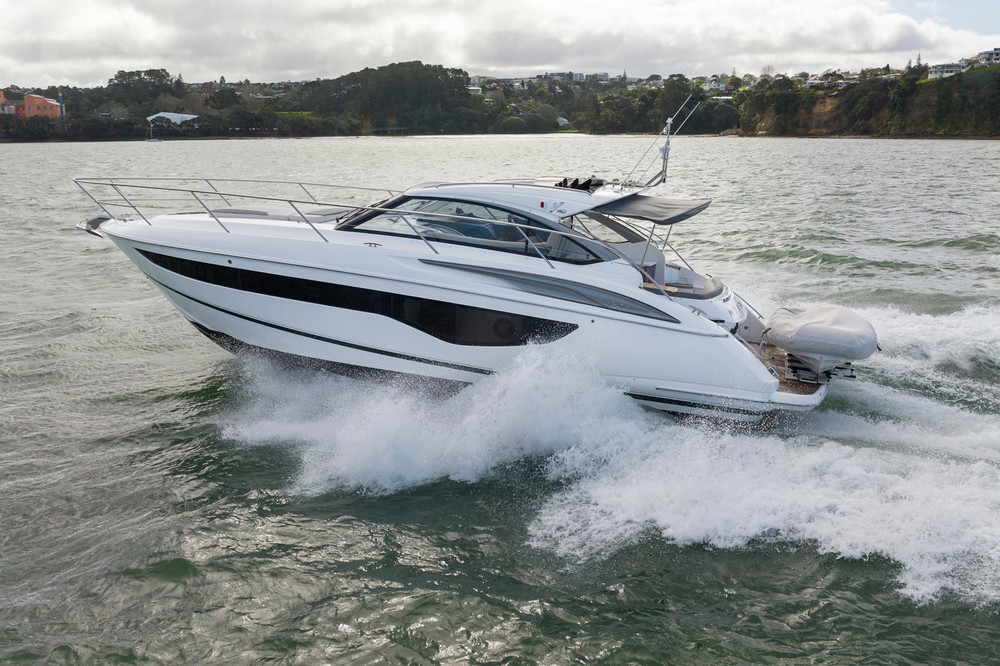 2022 Princess V40